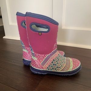 Girls Bogs size 4
